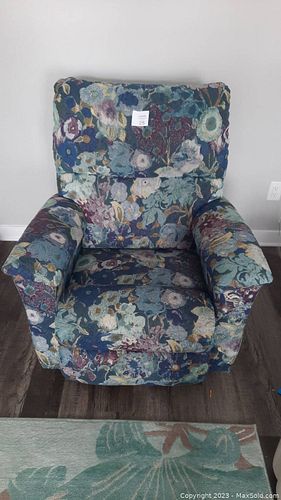 Lot #25 (1 of 4)