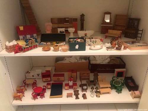 Lot #330 (1 of 11)