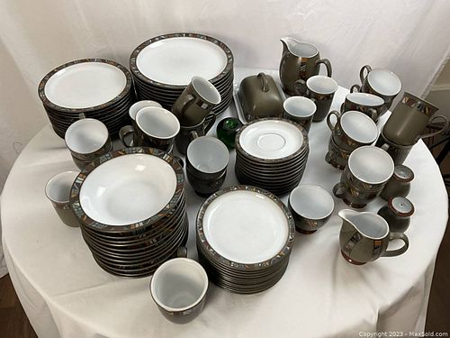 Lot #157 (1 of 18)