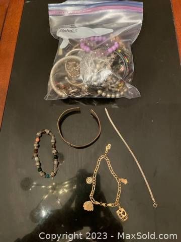 Lot #19 (1 of 6)