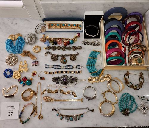 Bracelets And Brooches (1 of 9)