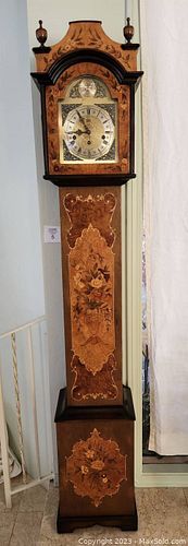 Grandmother Clock. (1 of 7)