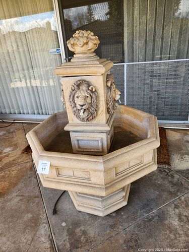 Lion Fountain & Bench (1 of 6)
