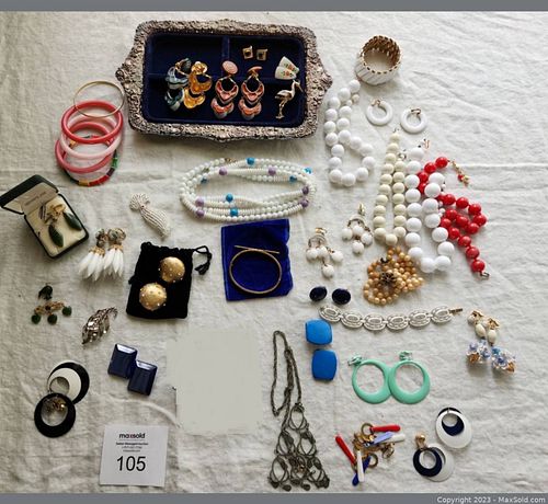 Lot #105 (1 of 9)