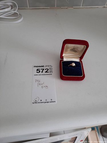 Lot #572 (1 of 9)