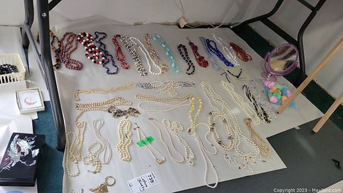 Lot #739 (1 of 21)