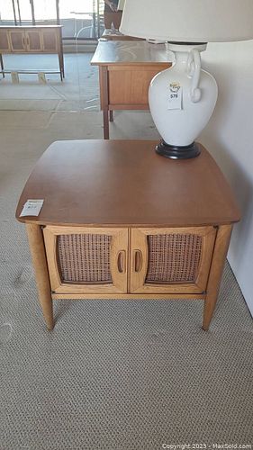 Lot #577 (1 of 8)