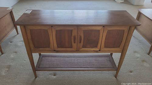 Lot #579 (1 of 9)