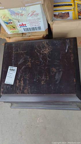 Lot #680 (1 of 12)
