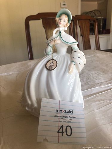 Lot #40 (1 of 6)