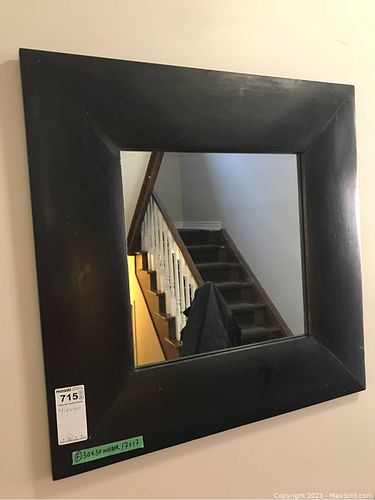 Lot #715 (1 of 8)