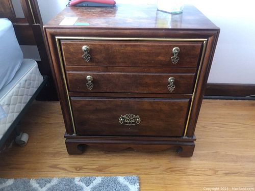 Lot #485 (1 of 9)