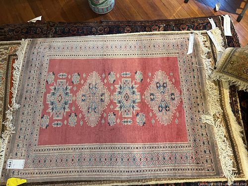 Lot #424 (1 of 4)