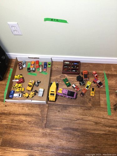 Lot #802 (1 of 9)