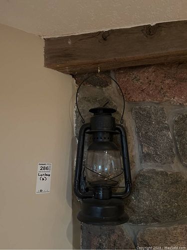 Lot #286 (1 of 10)
