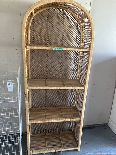 Lot #194 (1 of 9)