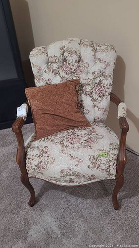 Lot #211 (1 of 6)