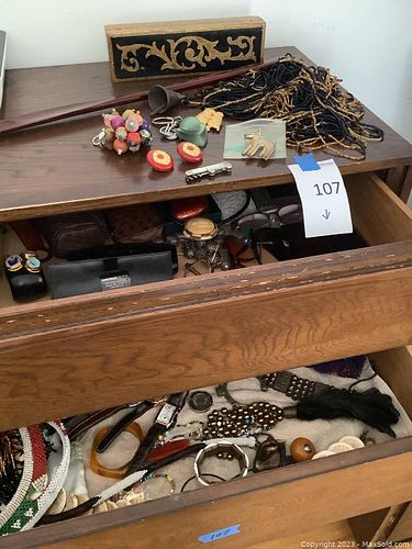 Lot #107 (1 of 8)