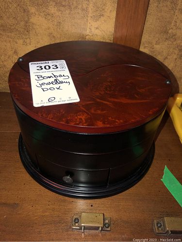 Lot #303 (1 of 9)