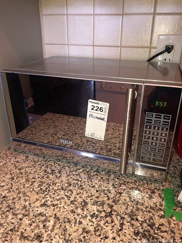 Lot #226 (1 of 9)