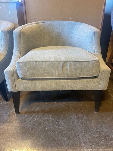 Lot #424 (1 of 11)