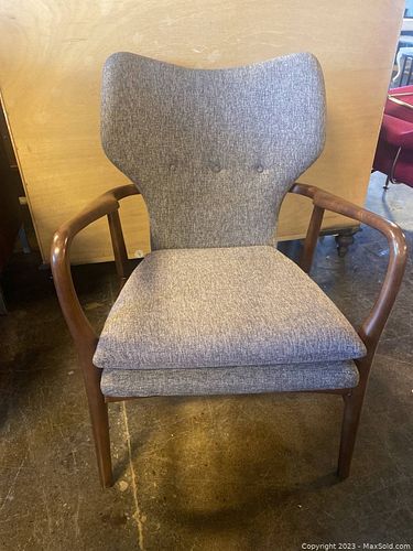 Lot #425 (1 of 10)