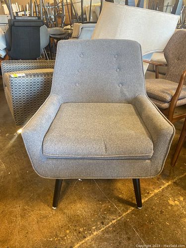 Lot #426 (1 of 8)