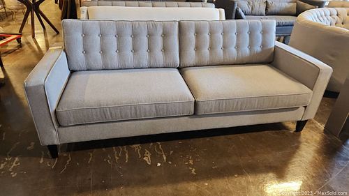 Lot #401 (1 of 8)