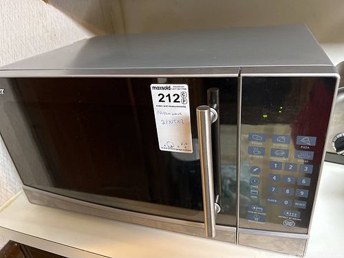 Lot #212 (1 of 9)