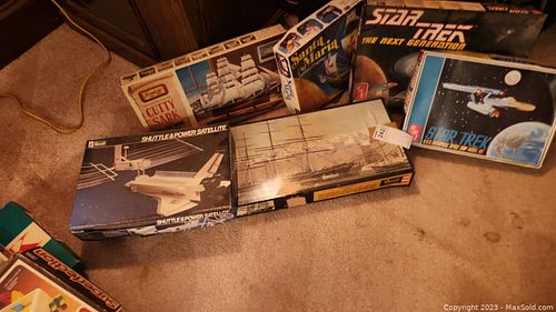 Lot #242 (1 of 9)