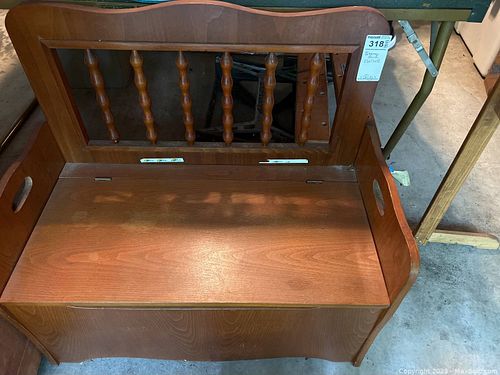 Lot #318 (1 of 9)
