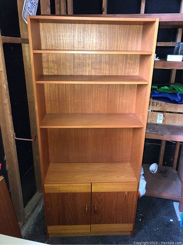 Lot #257 (1 of 12)