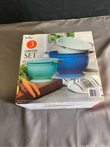 Lot #889 (1 of 3)