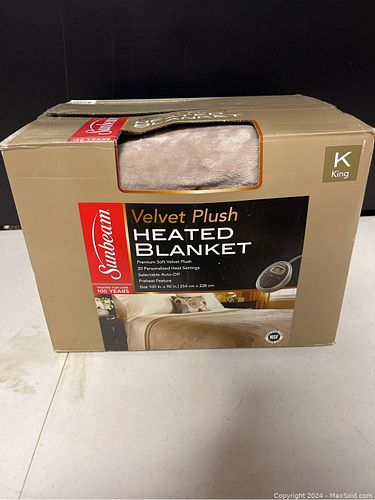 Lot #173 (1 of 4)