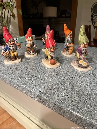 Lot #207 (1 of 16)