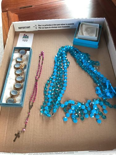 Lot #123 (1 of 4)