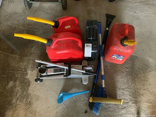 Lot #987 (1 of 9)