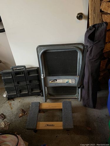 Lot #989 (1 of 12)