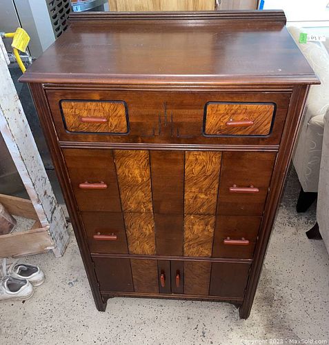 Lot #929 (1 of 19)
