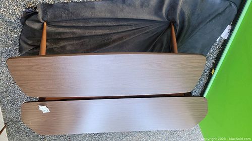 Lot #913 (1 of 9)