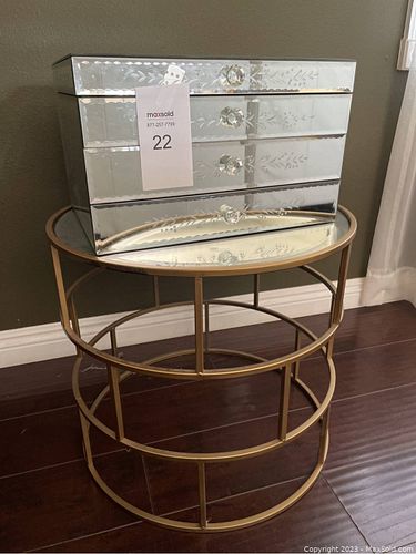 Lot #22 (1 of 7)