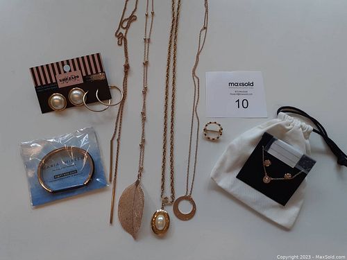 Lot #10 (1 of 6)