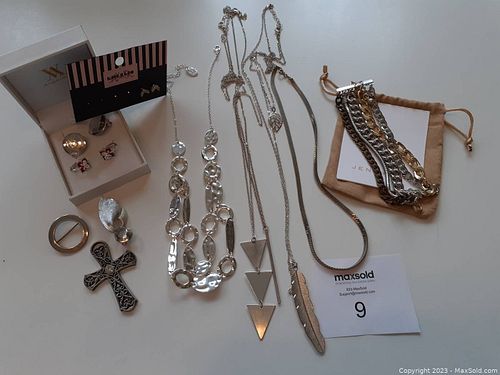Lot #9 (1 of 4)