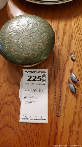 Lot #225 (1 of 11)