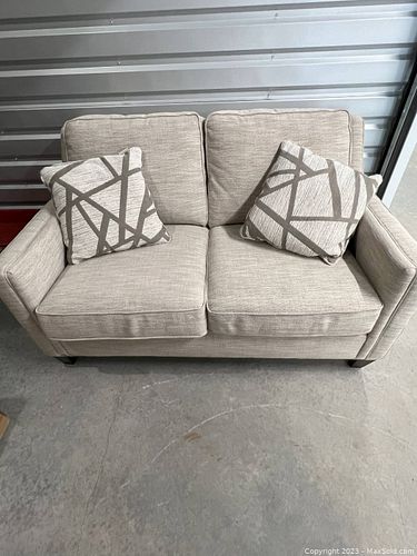 Lot #2 (1 of 8)