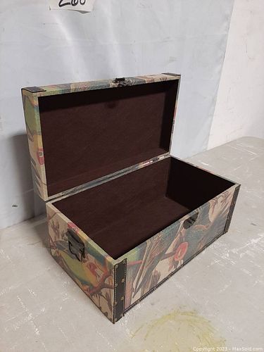 Lot #260 (1 of 6)