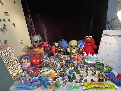 Lot #229 (1 of 8)