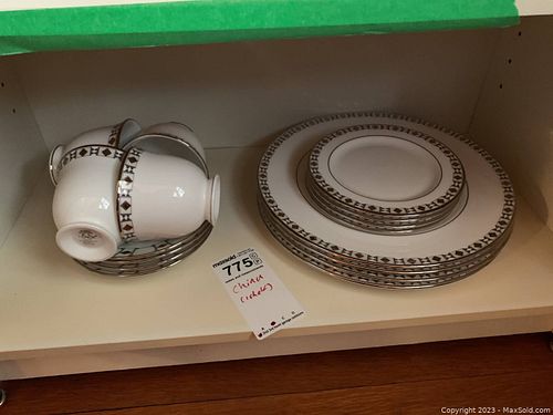 Lot #775 (1 of 4)