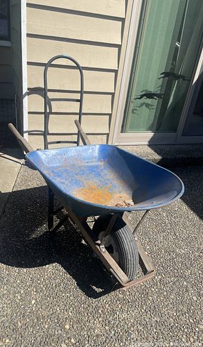 Lot #696 (1 of 7)