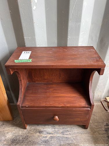 Lot #115 (1 of 8)
